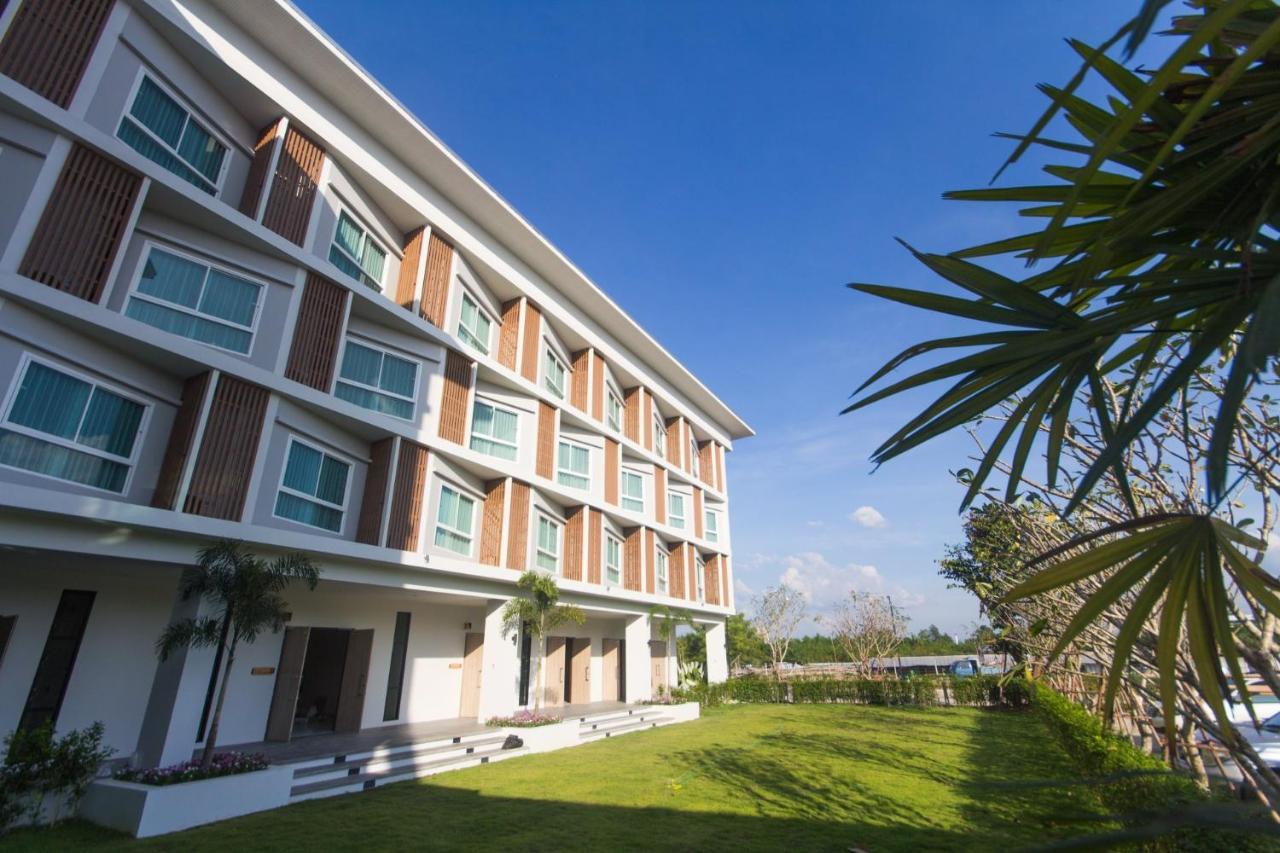 Donchan Grand Hotel Chiang Mai Exterior photo