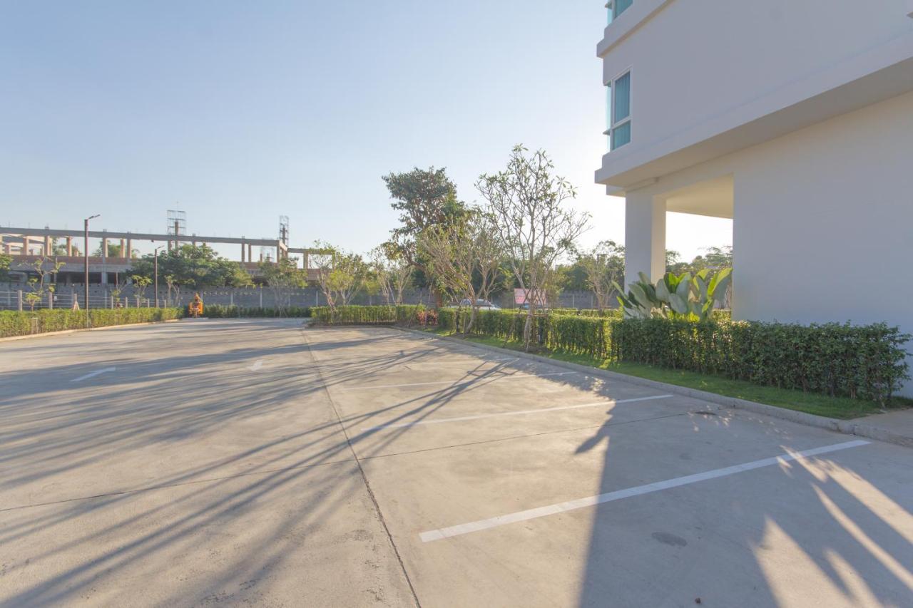 Donchan Grand Hotel Chiang Mai Exterior photo